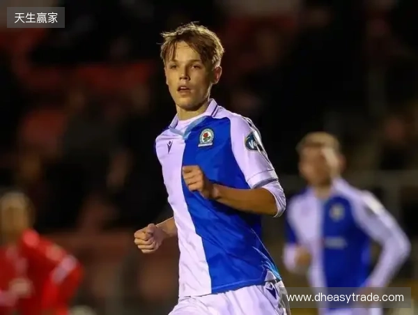 邮报:阿森纳正与布莱克本流浪者就17岁前锋蒂容进行谈判